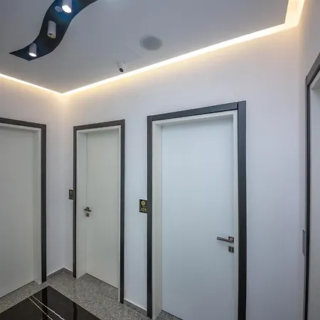 Olserd Shehu Ξενοδοχείο Εξαμίλιο