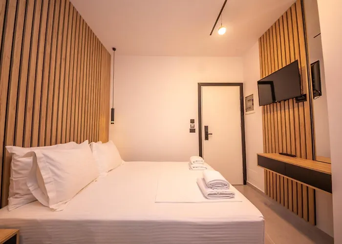 Olserd Shehu ホテル クサミル